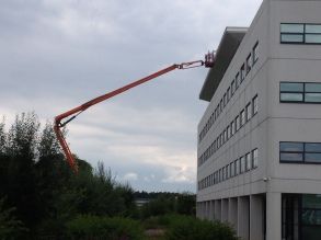 metronic pand buiten hoogwerker