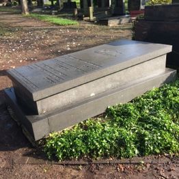 schoonmaak grafsteen monument